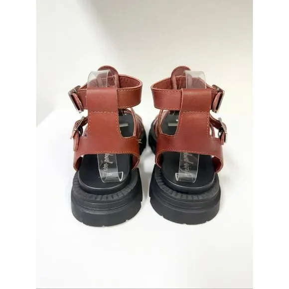 Free People Hadley Hammered Stud Sandals Leather Gladiator 38.5 8.5 - Picture 7 of 8